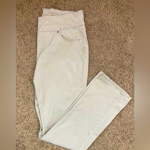 JAG high rise straight leg beige/ tan pull on jeans w/pockets in